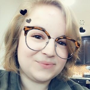 Meet your Posher, Abi